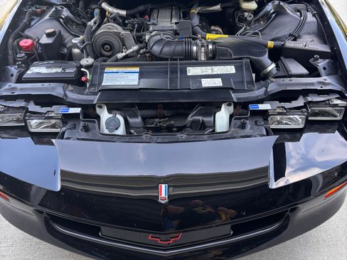 Used 1997 Chevrolet Camaro Z28 RWD image 4