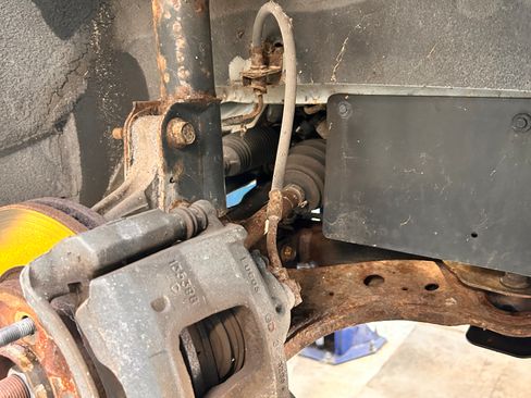 Used 2004 Pontiac Aztek 2WD w/ 1SB Preferred Equipment Group image 23