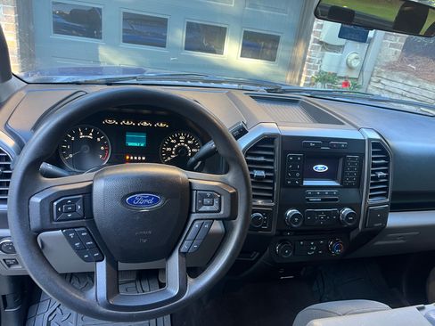 Used 2018 Ford F150 XLT image 10