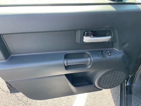 Used 2008 Toyota FJ Cruiser 4WD image 24