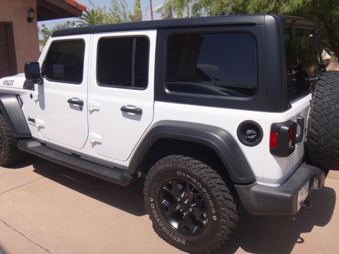 Used 2022 Jeep Wrangler Unlimited Sport AWD/4WD image 5