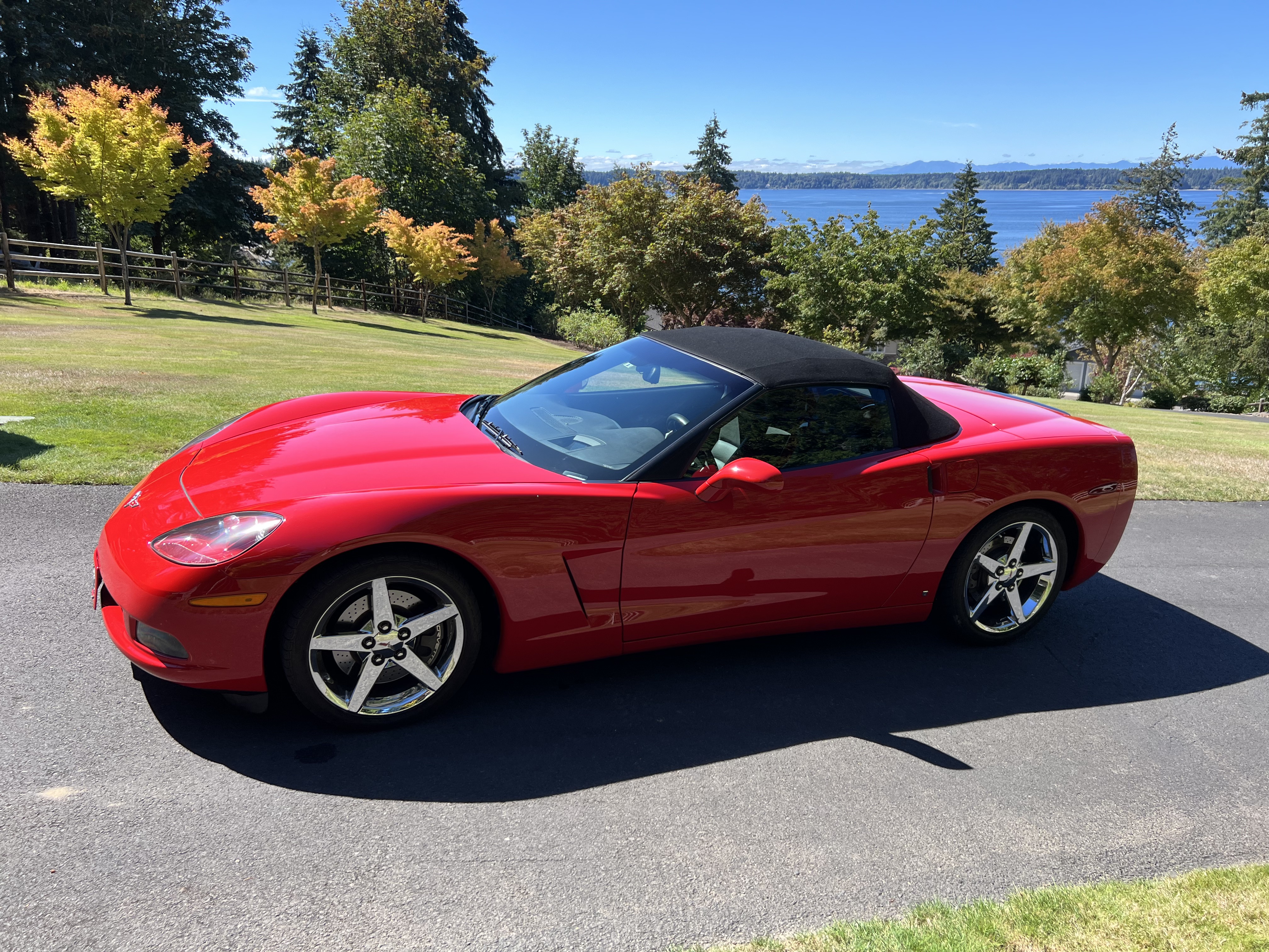 Used 2007 Chevrolet Corvette Convertible w/ Preferred Equipment Group RWD image 1