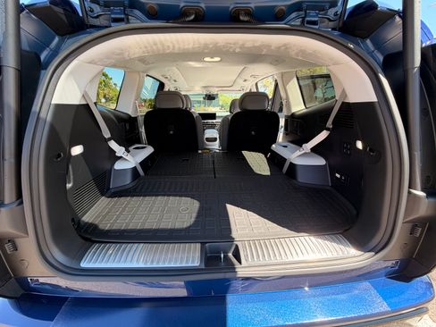 Used 2026 Hyundai Ioniq 9 Calligraphy AWD/4WD image 16