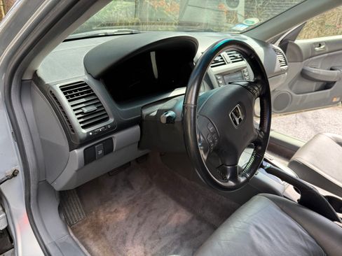 Used 2005 Honda Accord Hybrid Sedan 4D image 5