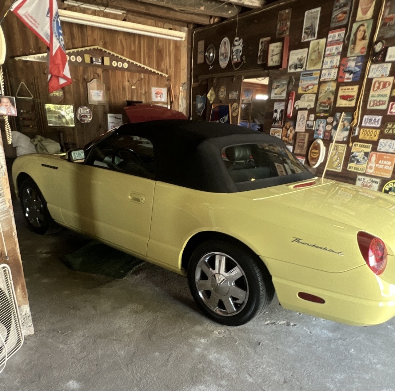 Used 2002 Ford Thunderbird RWD image 2