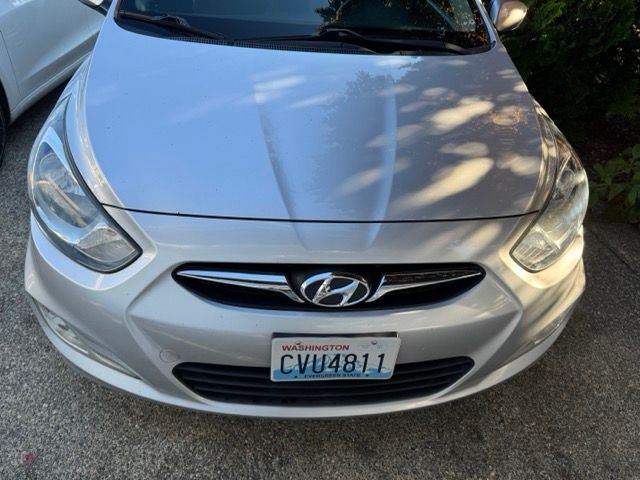 Used 2012 Hyundai Accent SE FWD image 4