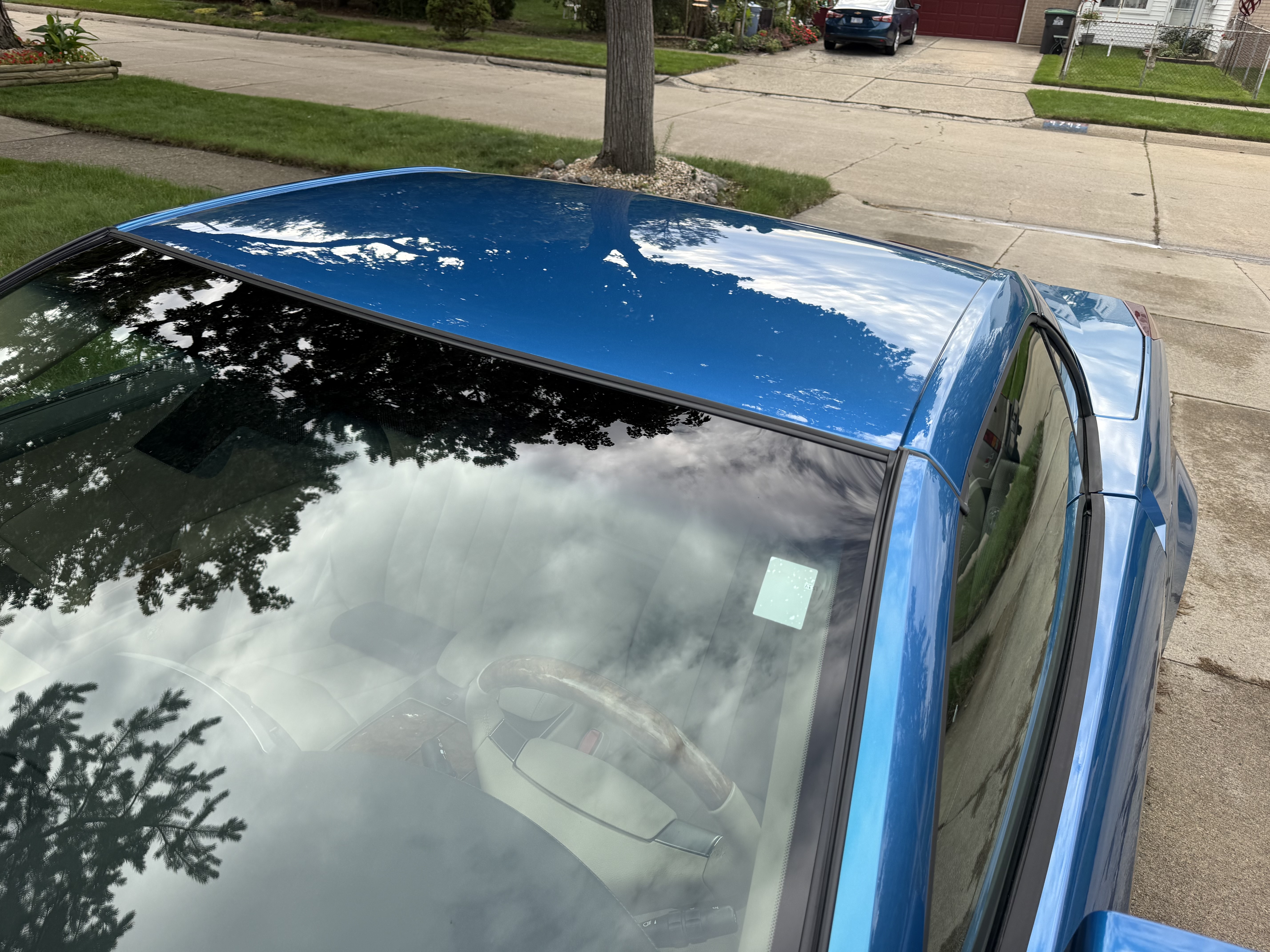 Used 2008 Cadillac XLR RWD image 9