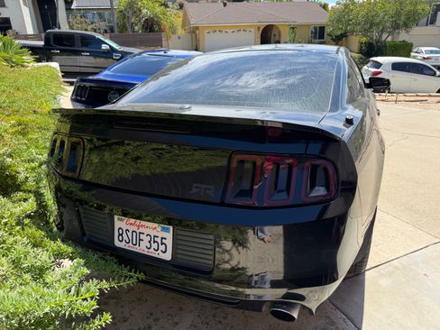 Used 2013 Ford Mustang Premium RWD image 2