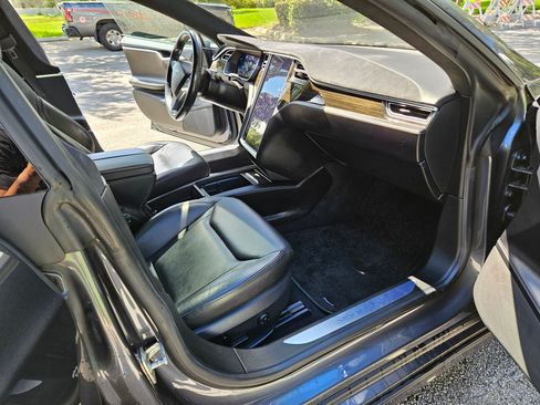 Used 2016 Tesla Model S P90D image 18