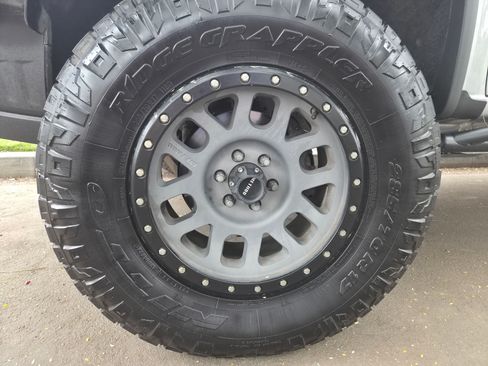 Used 2018 Chevrolet Colorado ZR2 image 8