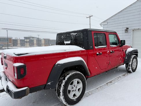 Used 2020 Jeep Gladiator Sport w/ Quick Order Package 24S image 9