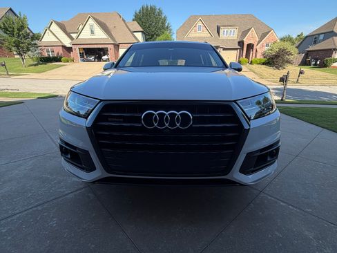 Used 2019 Audi Q7 3.0T Prestige w/ Prestige Package AWD/4WD image 2