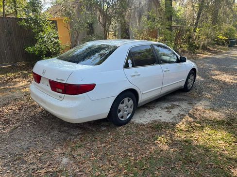 Used 2005 Honda Accord LX image 10