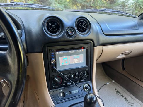 Used 1999 MAZDA MX-5 Miata image 5