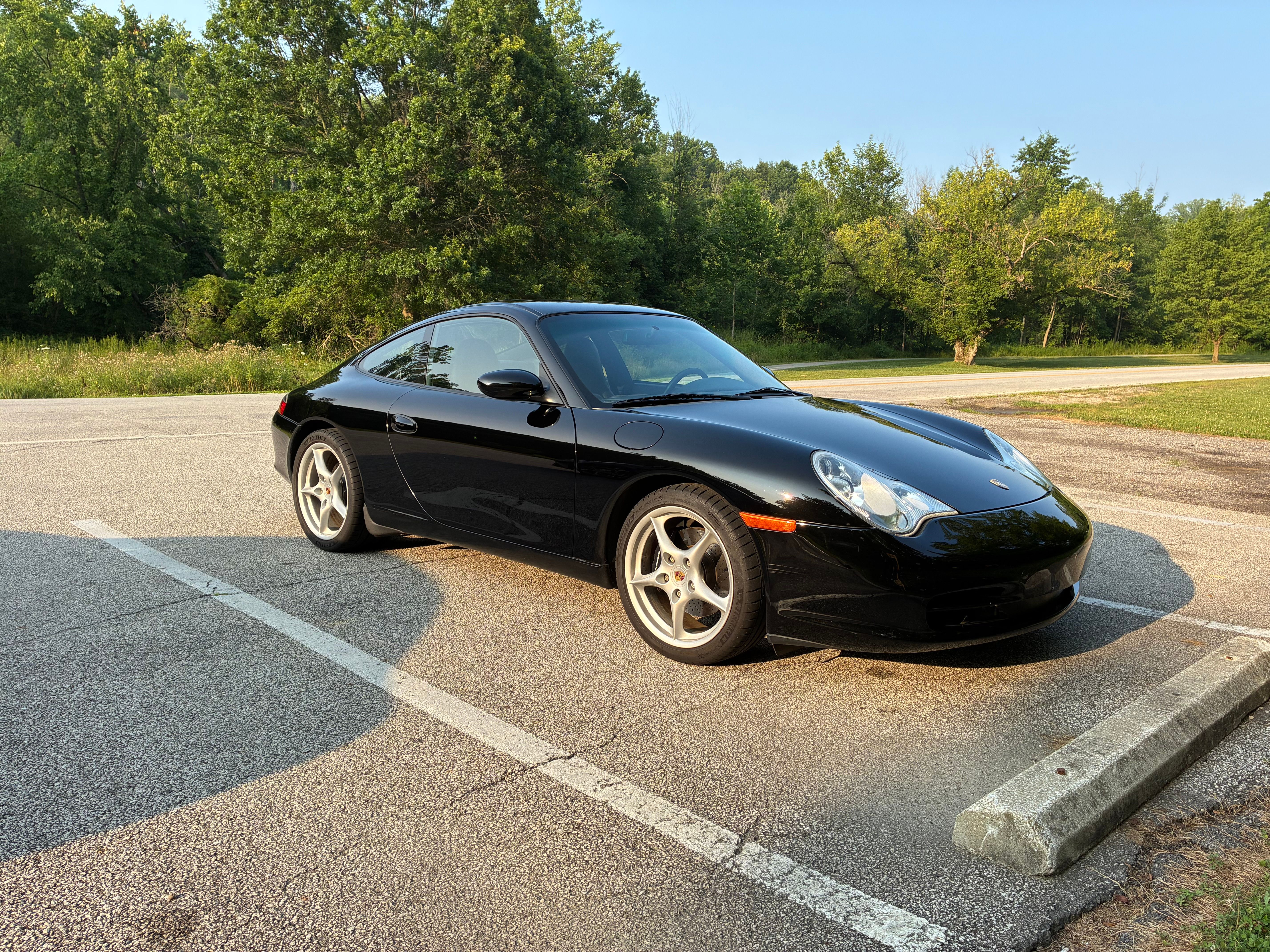 Used 2003 Porsche 911 Carrera image 2