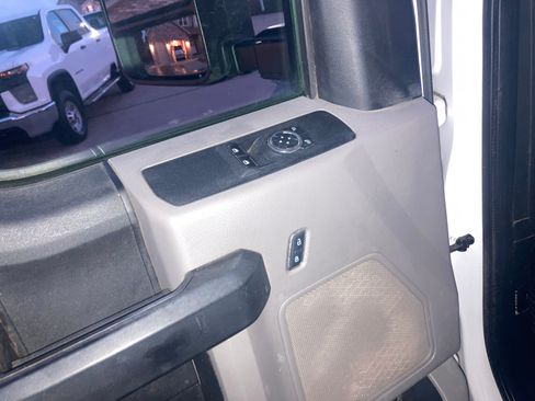 Used 2019 Ford F450 XL w/ XL Value Package image 9