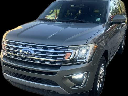 Used 2019 Ford Expedition Max Limited image 2