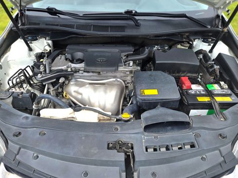 Used 2015 Toyota Camry SE FWD image 17