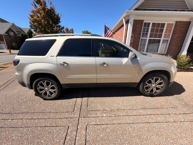 Used 2014 GMC Acadia SLT FWD image 8