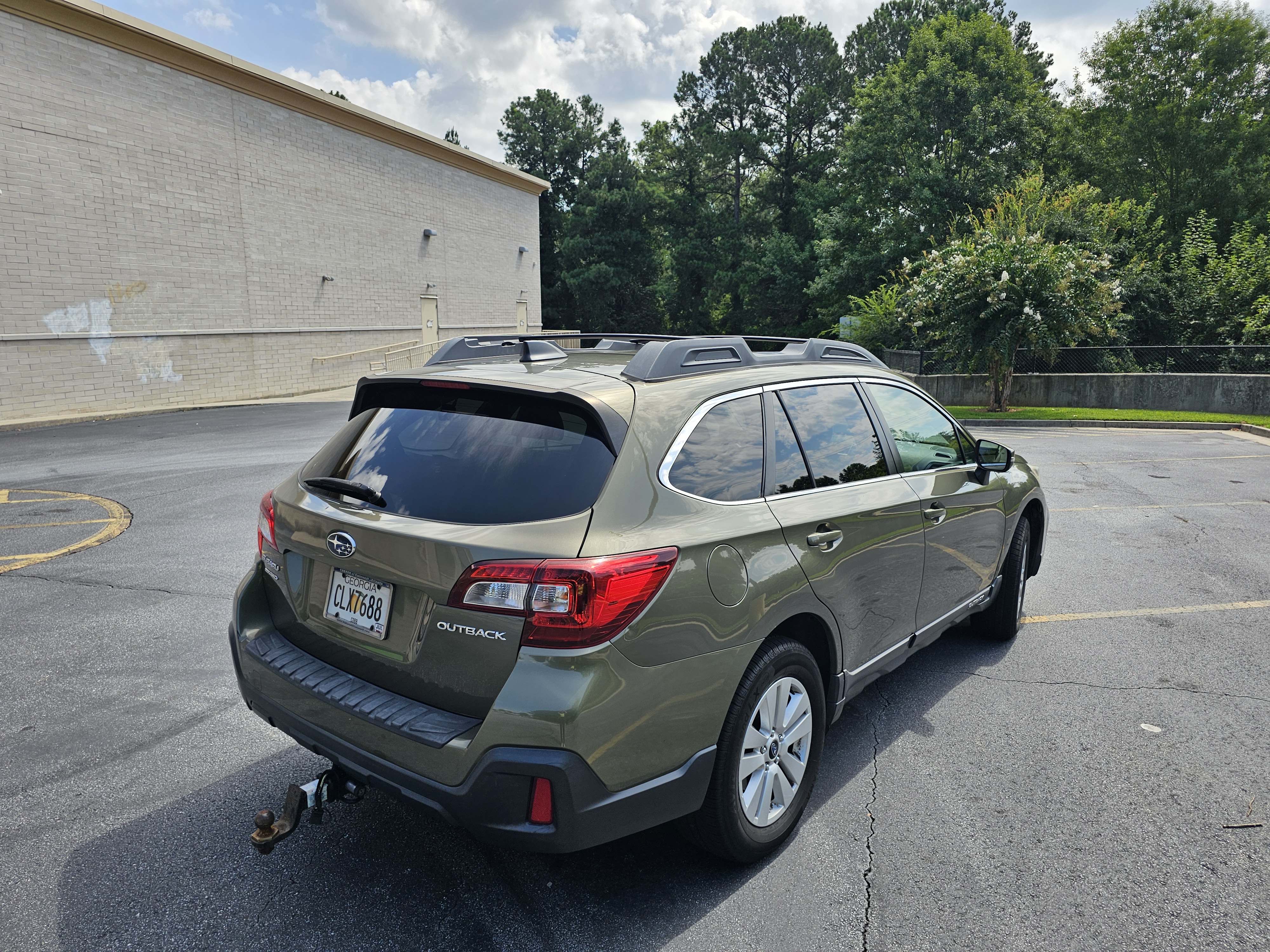 Used 2018 Subaru Outback 2.5i Premium AWD/4WD image 6