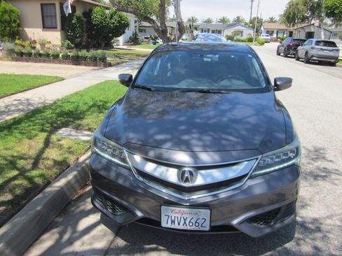 Used 2017 Acura ILX FWD image 5