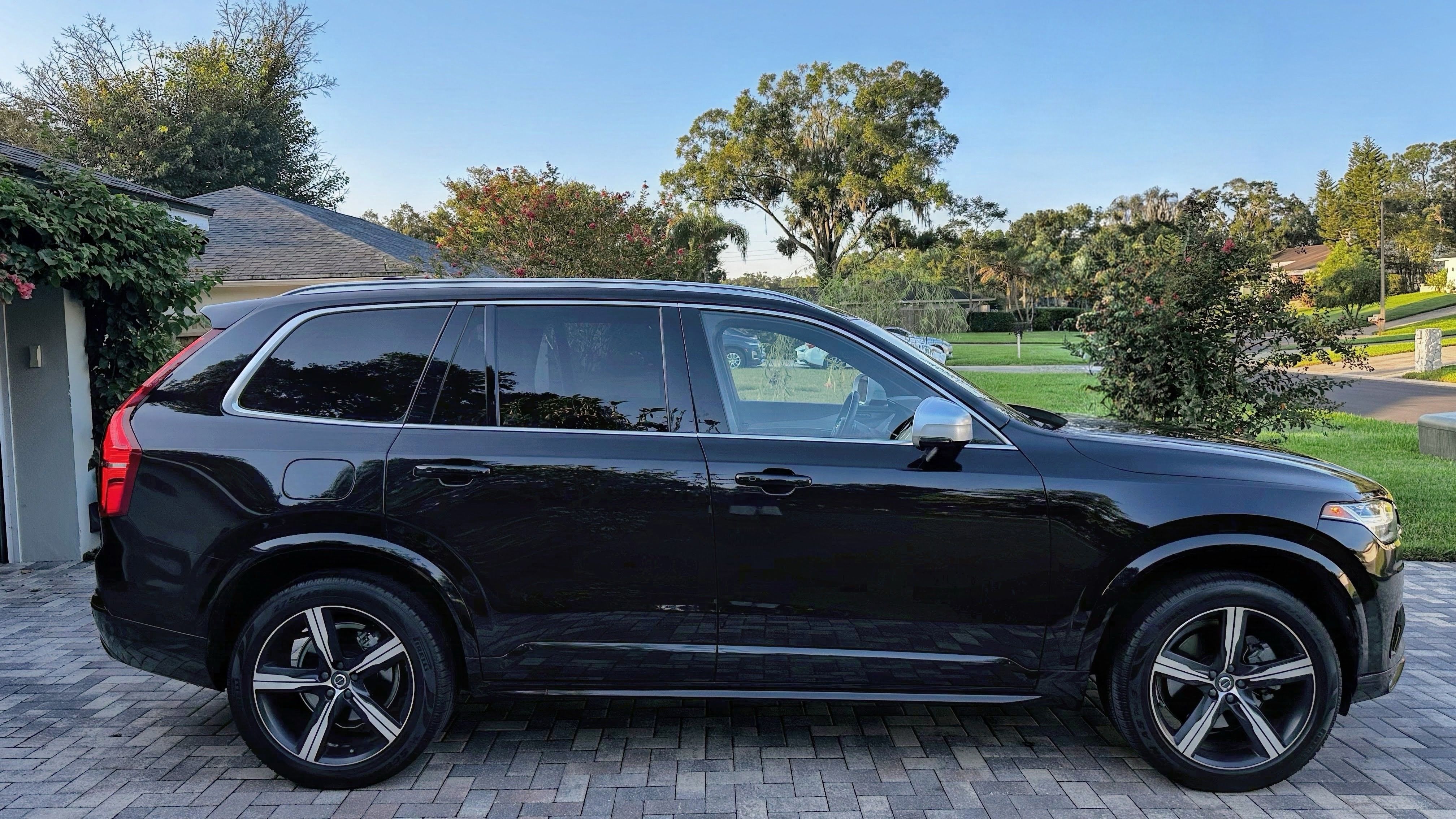Used 2019 Volvo XC90 T6 R-Design w/ Protection Package Premier AWD/4WD image 28