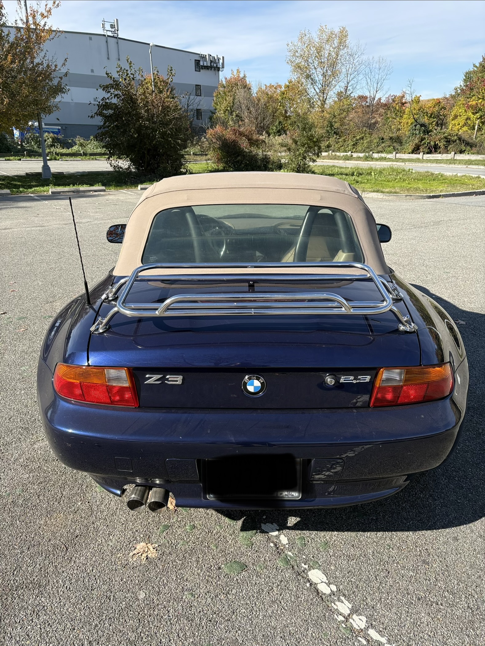 Used 1999 BMW Z3 2.5i RWD image 4