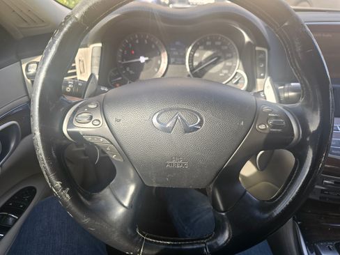 Used 2011 INFINITI M56 x w/ Deluxe Touring Pkg image 11