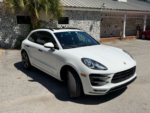 Used 2017 Porsche Macan Turbo image 2