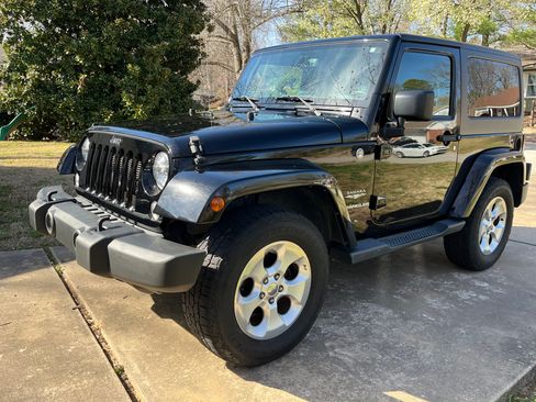 Used 2015 Jeep Wrangler Sahara image 10