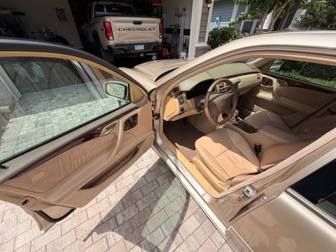 Used 2002 Mercedes-Benz E 320 Sedan image 16