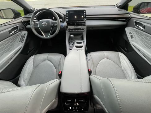 Used 2021 Toyota Avalon Limited w/ Advanced Safety Package image 9