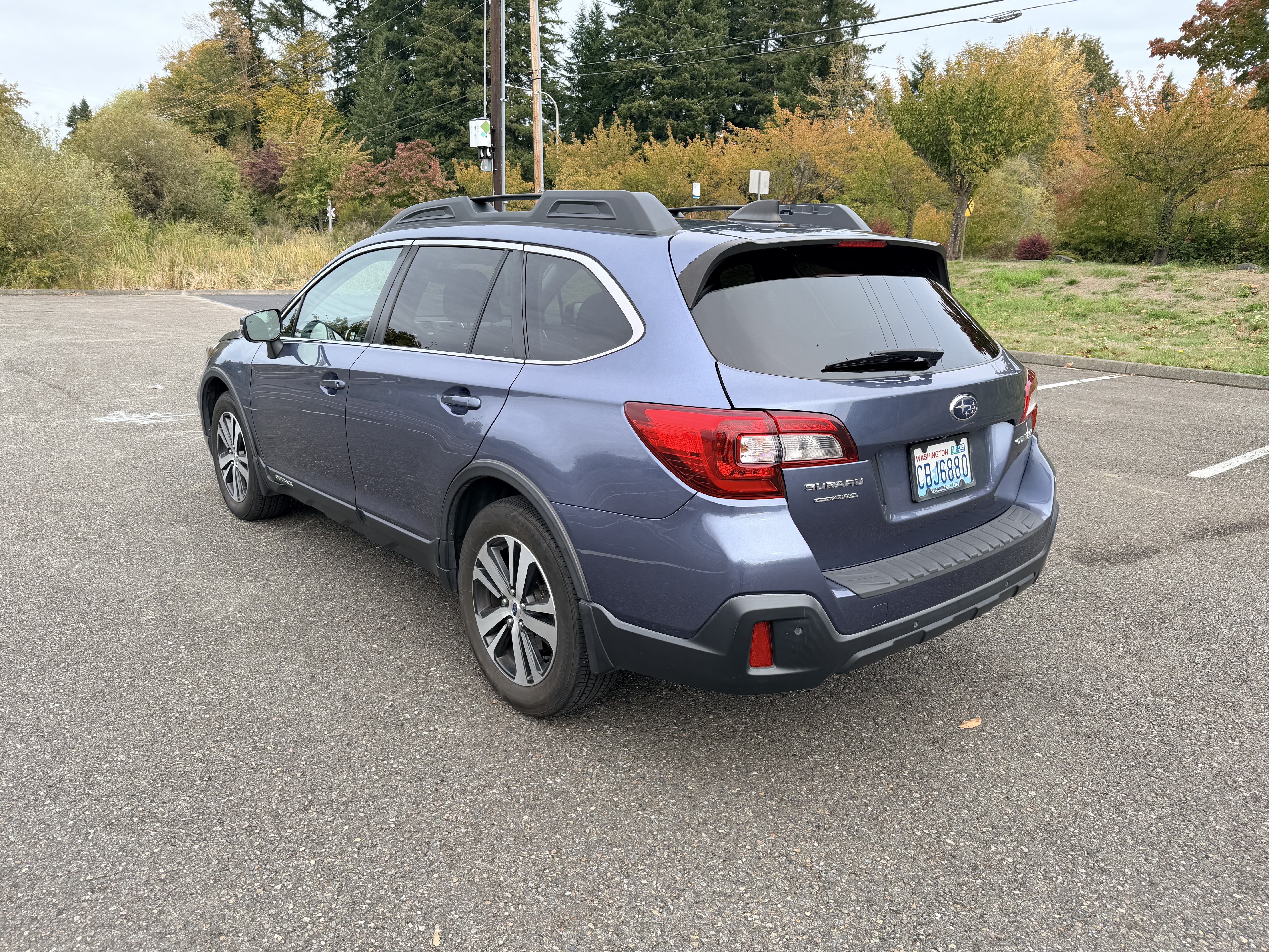 Used 2018 Subaru Outback 2.5i Limited AWD/4WD image 9