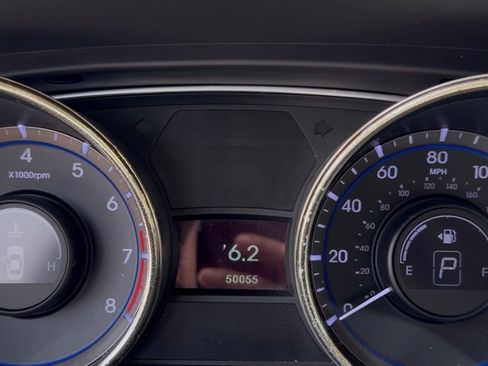 Used 2011 Hyundai Sonata GLS w/ Popular Equipment Pkg 2 FWD image 9