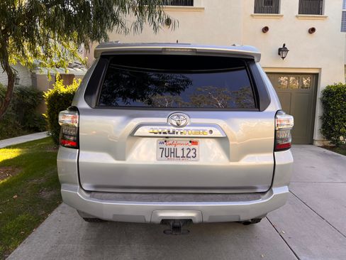 Used 2016 Toyota 4Runner SR5 Premium image 5