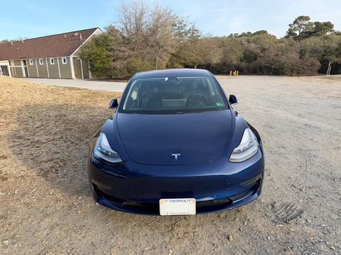 Used 2018 Tesla Model 3 Long Range image 2