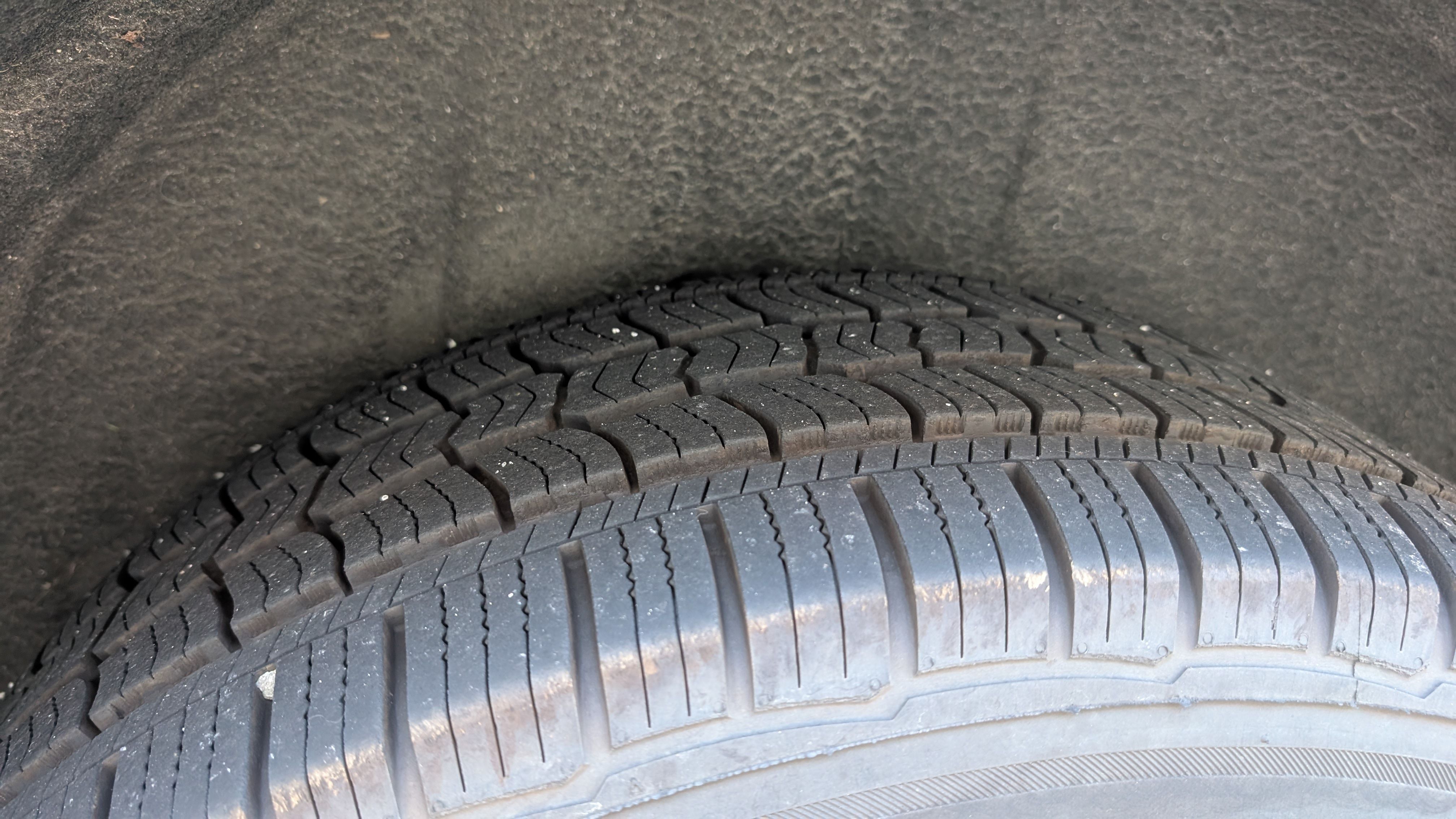 Used 2012 Jeep Grand Cherokee Laredo AWD/4WD image 6