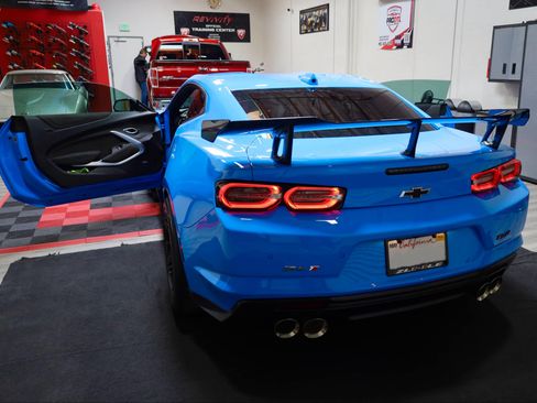 Used 2022 Chevrolet Camaro ZL1 image 25
