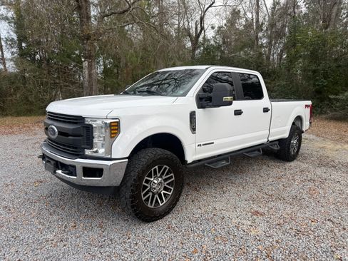 Used 2019 Ford F250 XL w/ Power Equipment Group image 1