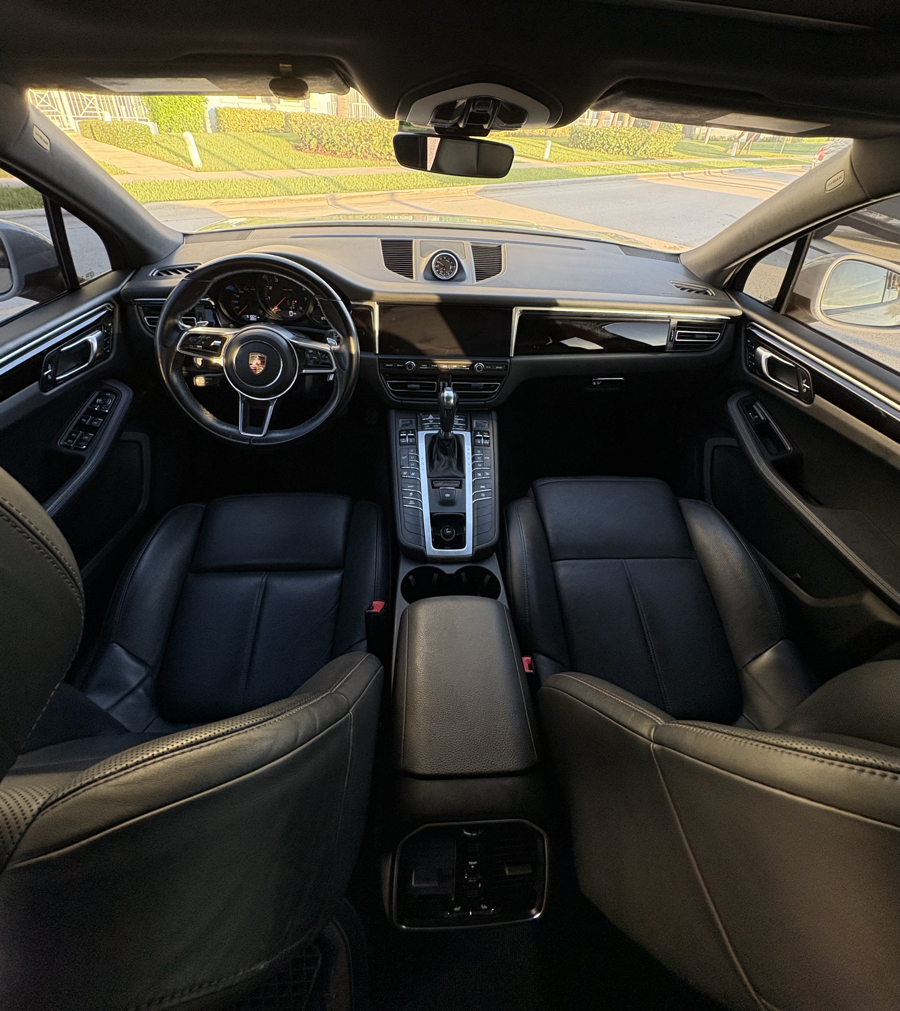 Used 2019 Porsche Macan AWD/4WD image 6