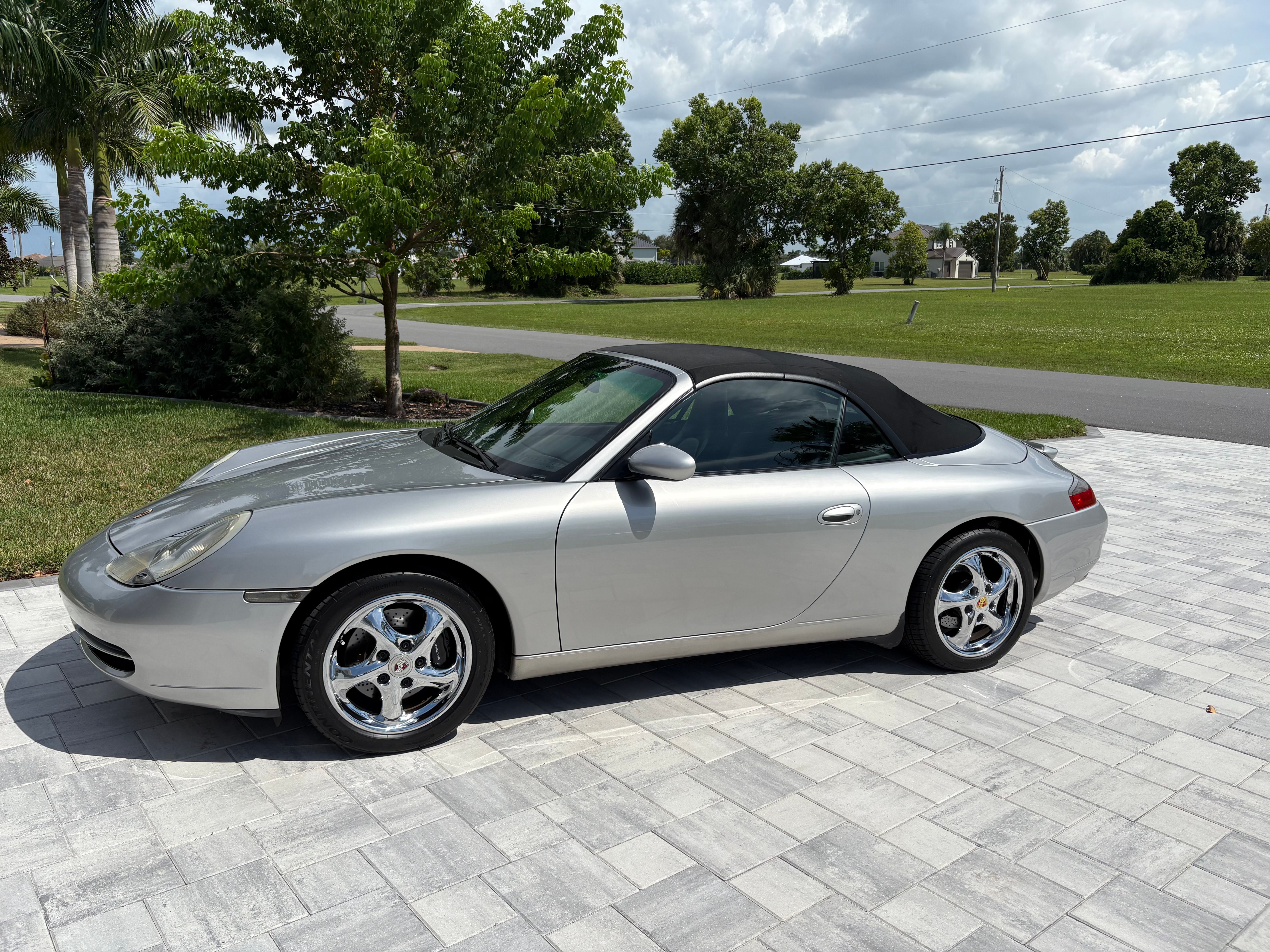 Used 2001 Porsche 911 Cabriolet image 6