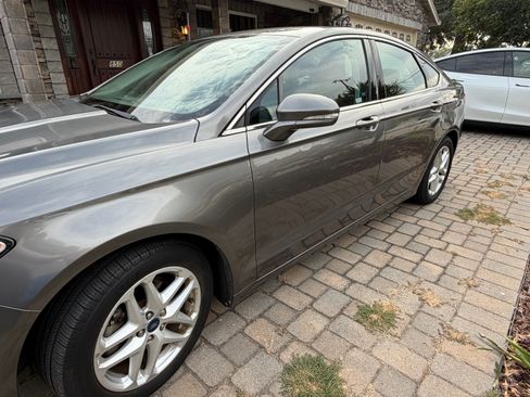 Used 2013 Ford Fusion SE FWD image 26
