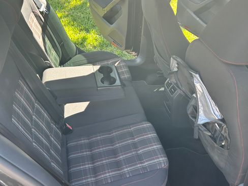 Used 2012 Volkswagen GTI 4-Door image 5