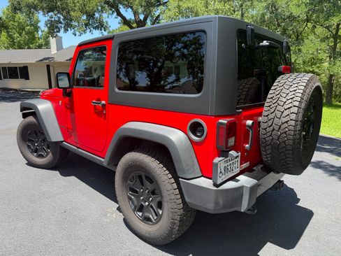 Used 2016 Jeep Wrangler Sport AWD/4WD image 8