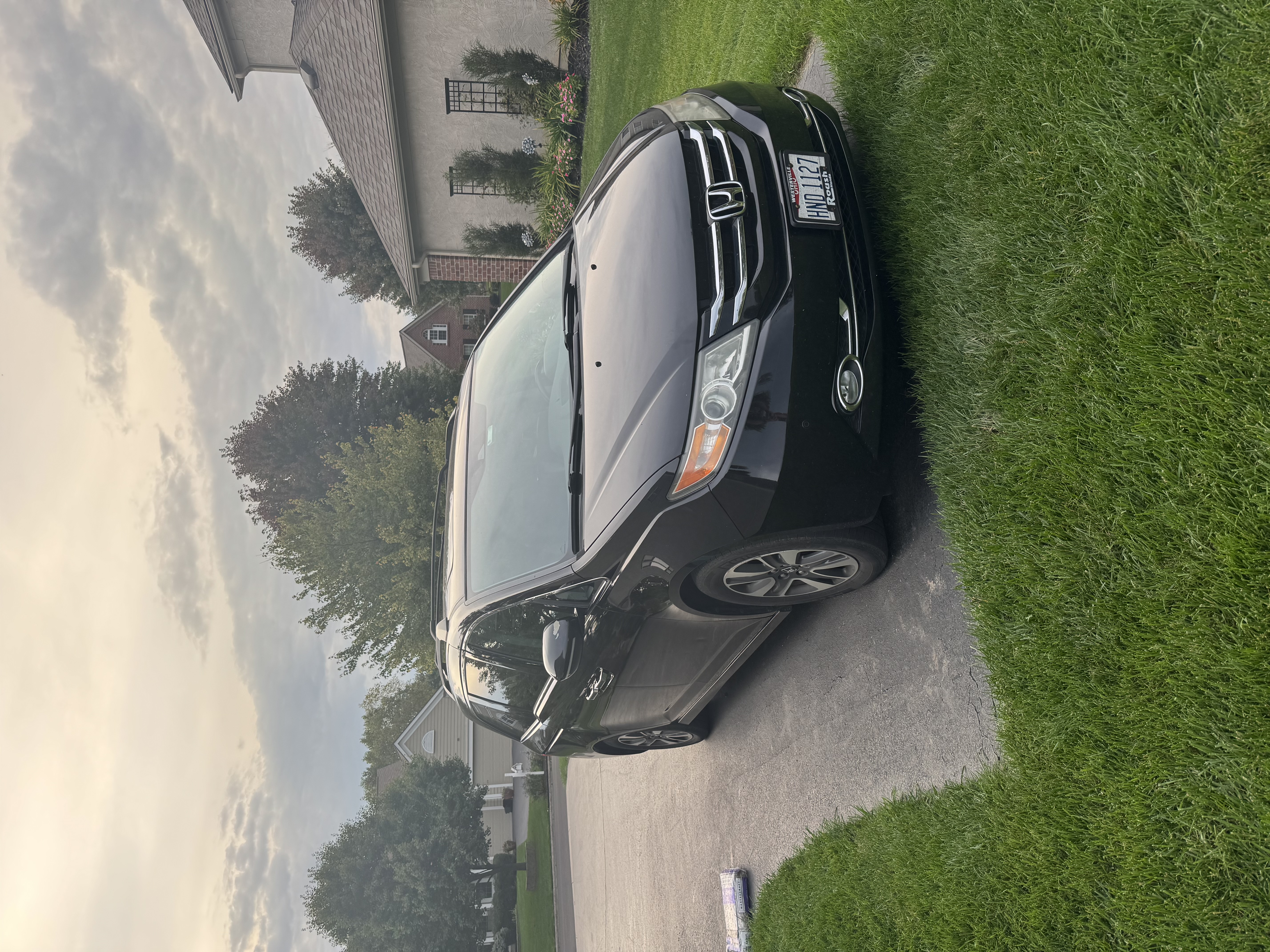 Used 2015 Honda Odyssey Touring Elite image 2