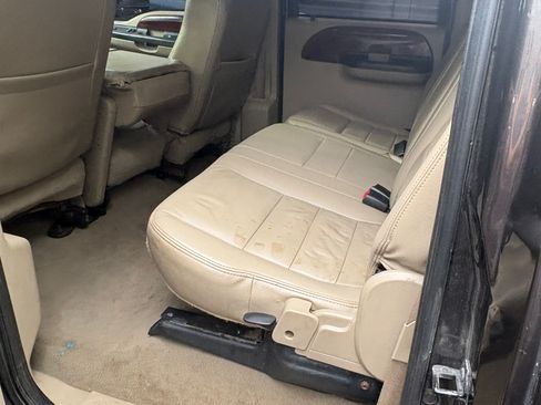 Used 2006 Ford F250 Lariat AWD/4WD image 9