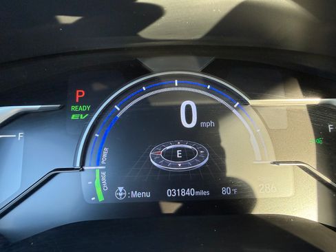 Used 2020 Honda Clarity Touring image 31