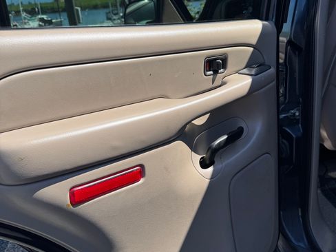 Used 2004 Chevrolet Tahoe LS w/ Preferred Equipment Group image 11