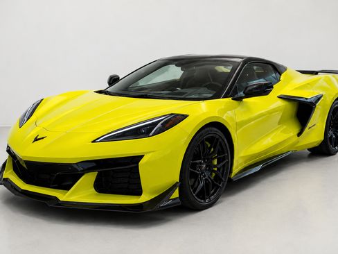 Used 2023 Chevrolet Corvette Z06 w/ Z07 Performance Package RWD image 10