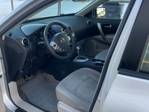 Used 2014 Nissan Rogue S w/ Convenience Package image 9